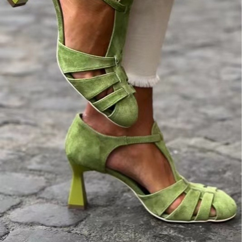 Women's Green Suede Kitten Hee - đánh giá và giá Spaghetti Strap Dress