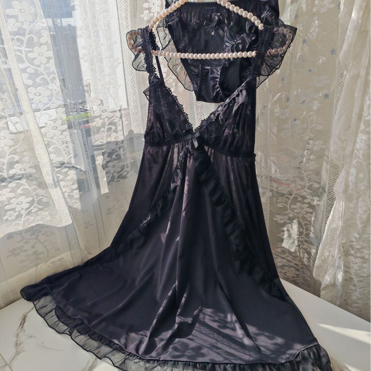 Women Black Ice Silk Nightgown - đánh giá và giá Spaghetti Strap Dress